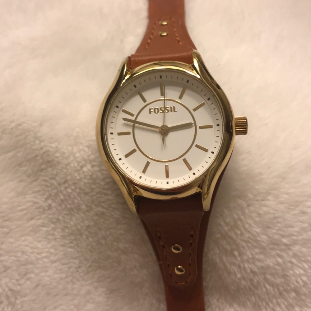 Watch - Picture 2 of 4